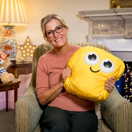 The Duchess of Edinburgh reads a bedtime story on CBeebies