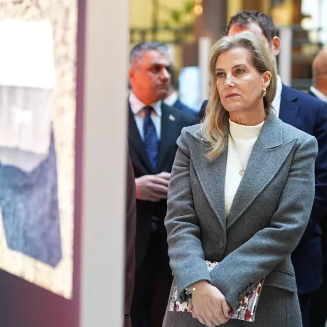 The Duchess of Edinburgh looks at the exhibition