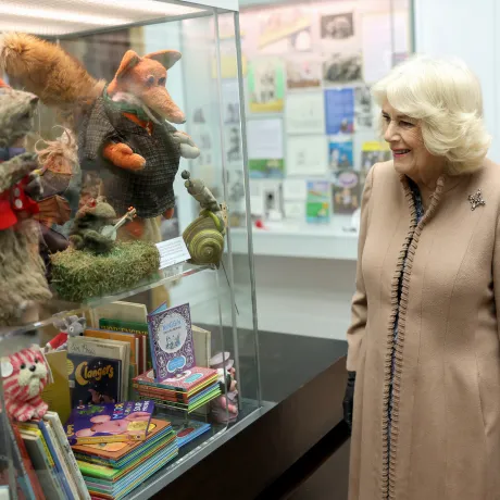 The Queen views a display on a visit to Canterbury