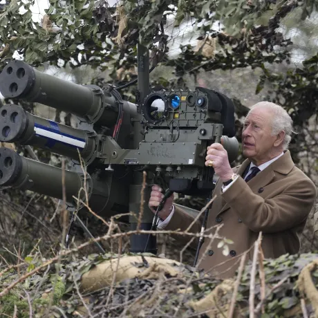The King views a lightweight multiple launcher in Thorney Island