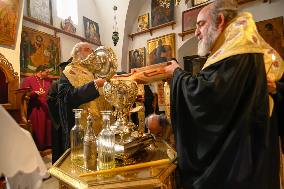 The consecration of the Coronation Oil