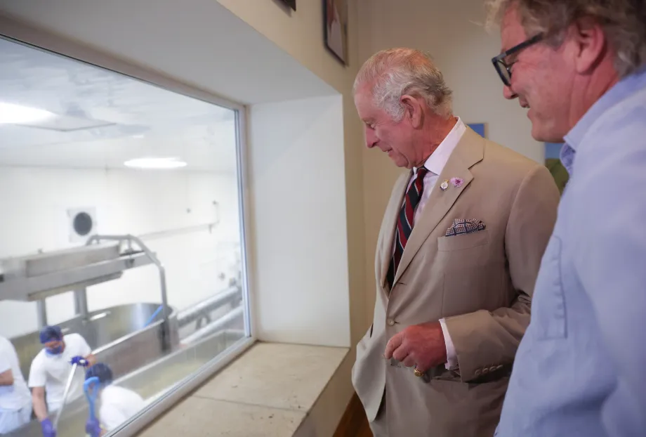 The King visits Lincolnshire Poacher Cheese farm