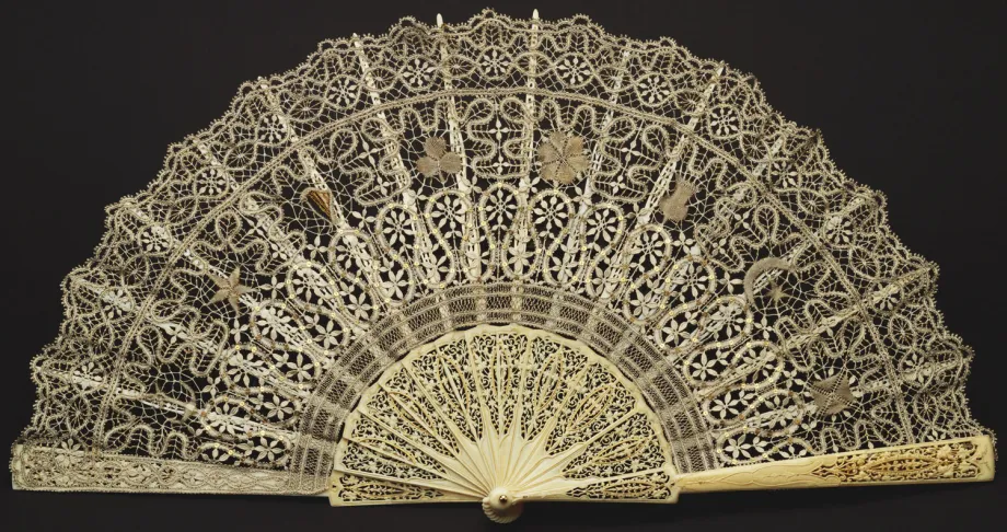 Queen Victoria's Diamond Jubilee Fan