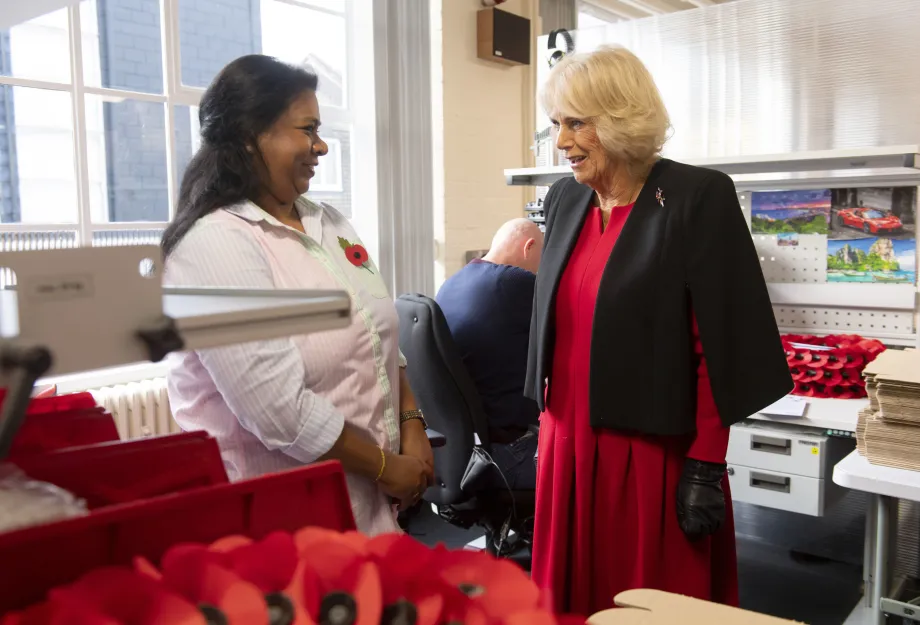 The Queen visits the Poppy Factory