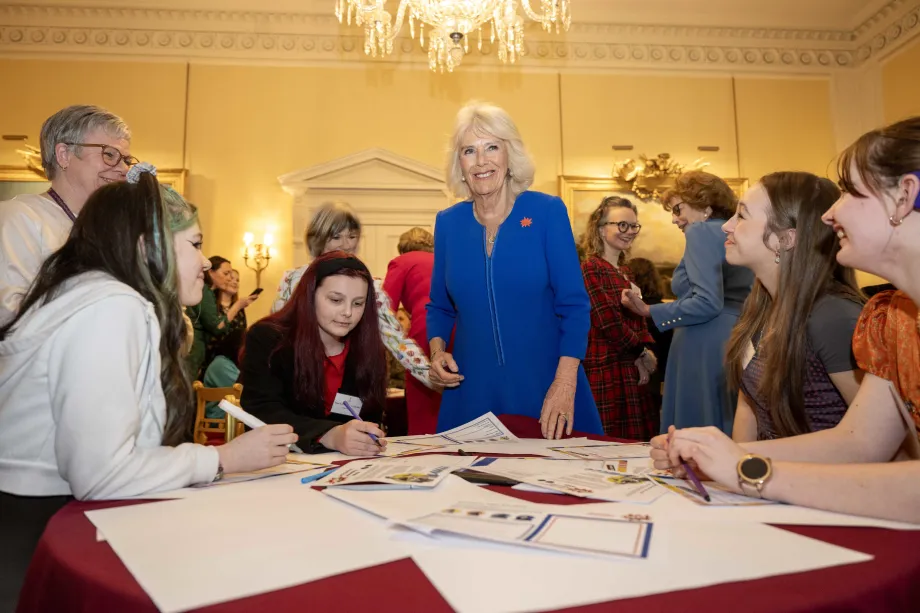 The Queen welcomes girls to Buckingham Palace