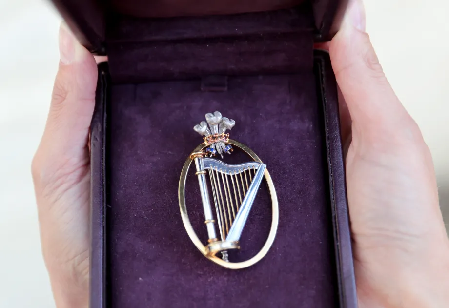 The Royal Harpist's brooch