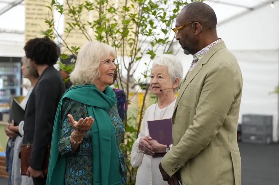 The Queen at the Charleston Festival