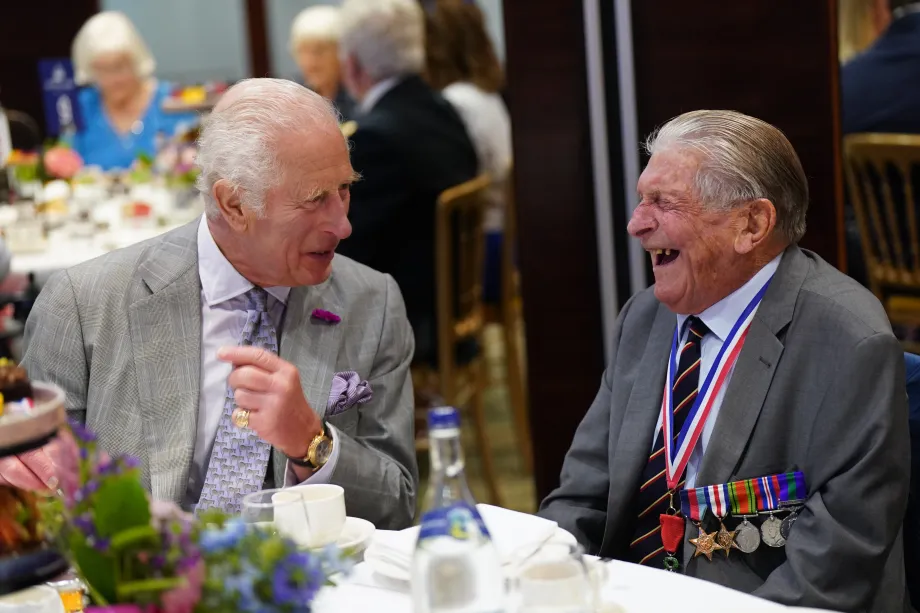 The King having tea