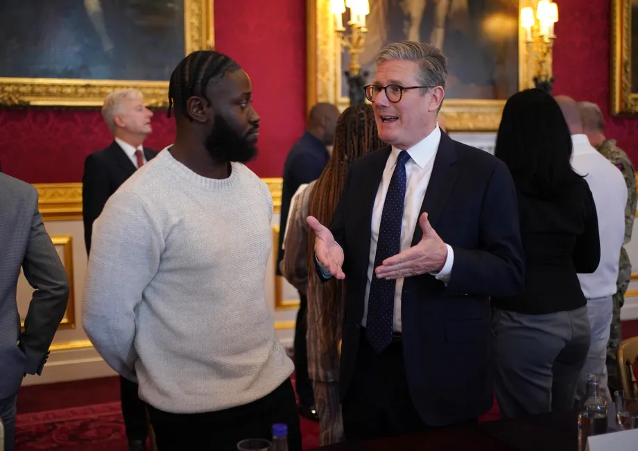 The Prime Minister Sir Kier Starmer talking to a young person from the King's Trust