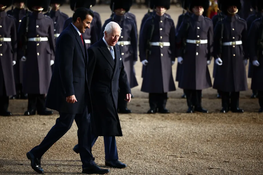The King and The Amir inspect the Guard of Honour