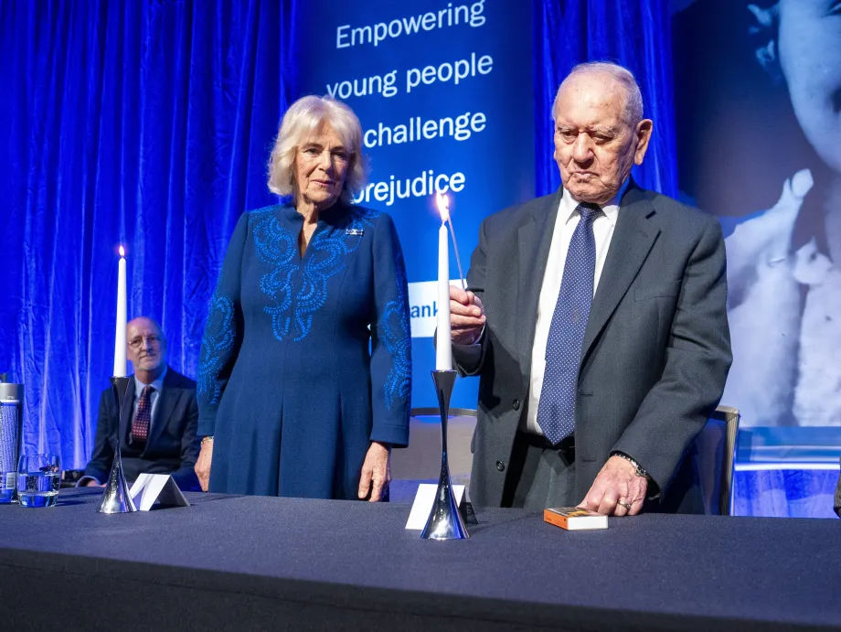 The Queen joins a candle lighting ceremony