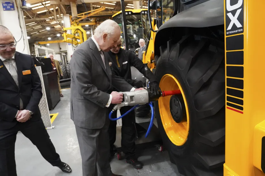 The King visits JCB