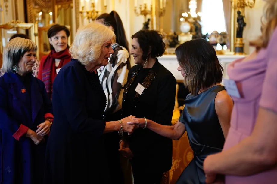 The Queen meets Victoria Beckham