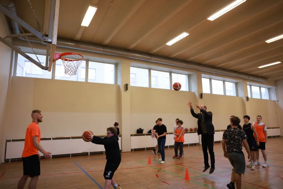 The Prince of Wales at the Freedom School in Estonia