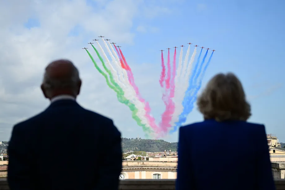 Their Majesties view a flypast by the Frecce Tricolori and Red Arrows at Quirinale Palace