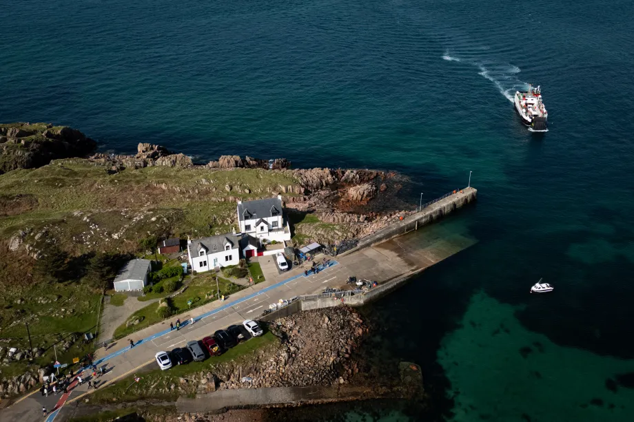 The Duke and Duchess of Rothesay get the ferry to Iona