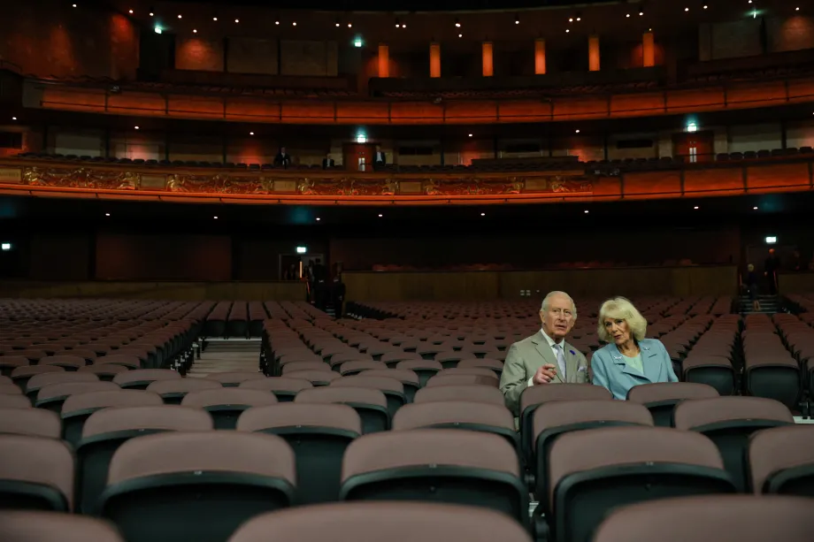The King in the Theatre