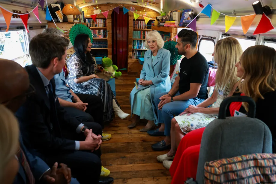 The Queen celebrates the work of the NLT