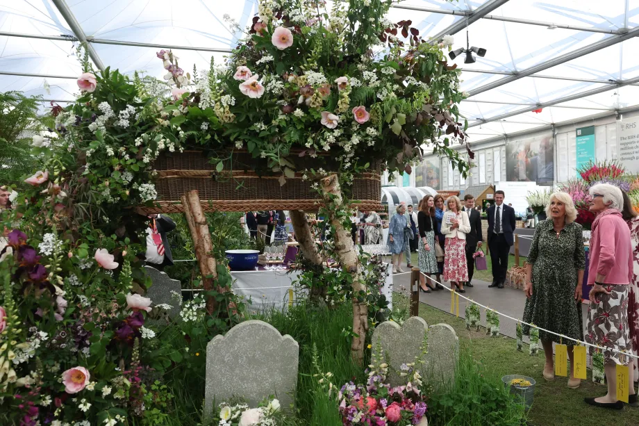 The Queen at Chelsea Flower Show