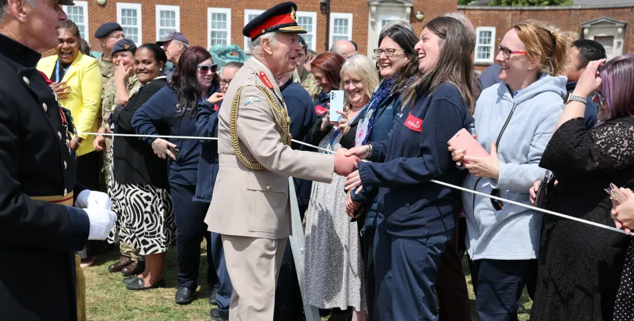The King meets family members of service personnel