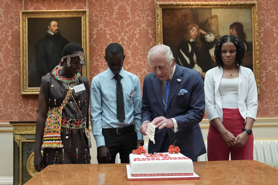 The King cuts a cake to celebrate the 10th anniversary of the King's Trust International