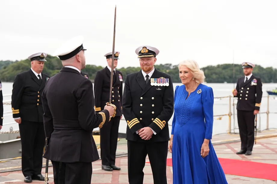 The Queen at HMS Astute