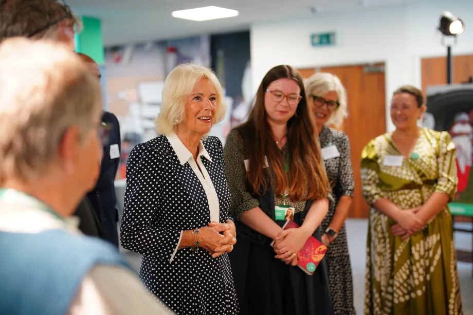 The Queen at Shelterbox