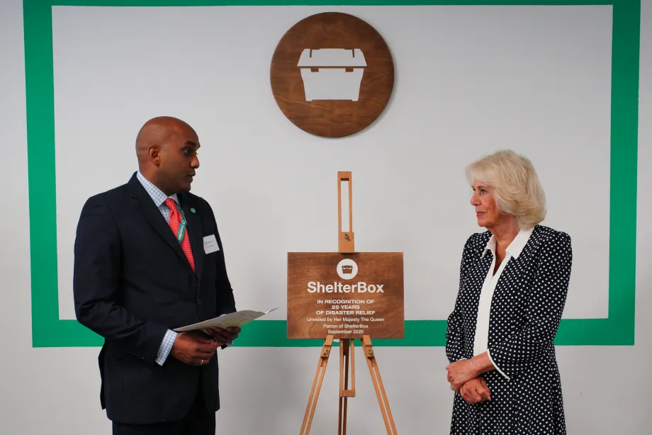 The Queen at Shelterbox