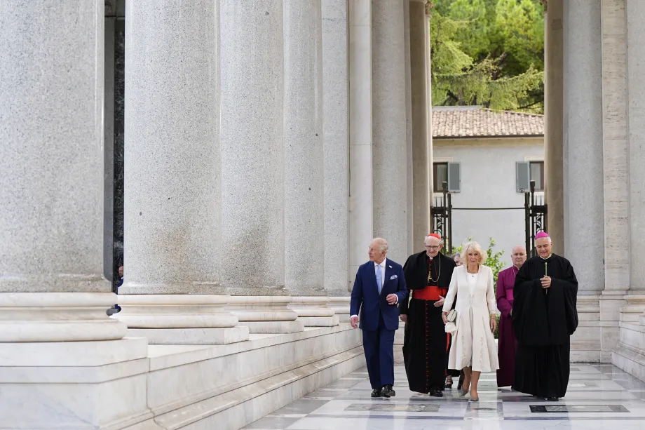 The King and Queen at St Paul's Outside the Walls