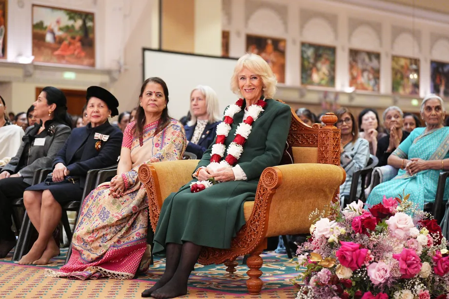 The Queen at Neasden Temple