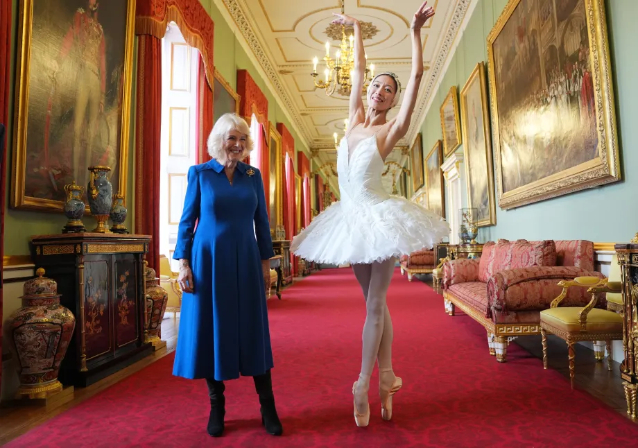 The Queen with the English National Ballet