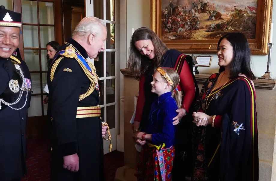 The King visits The King's Gurkha Artillery