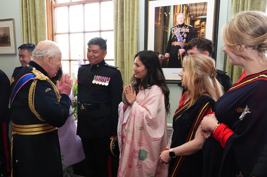 The King visits The King's Gurkha Artillery