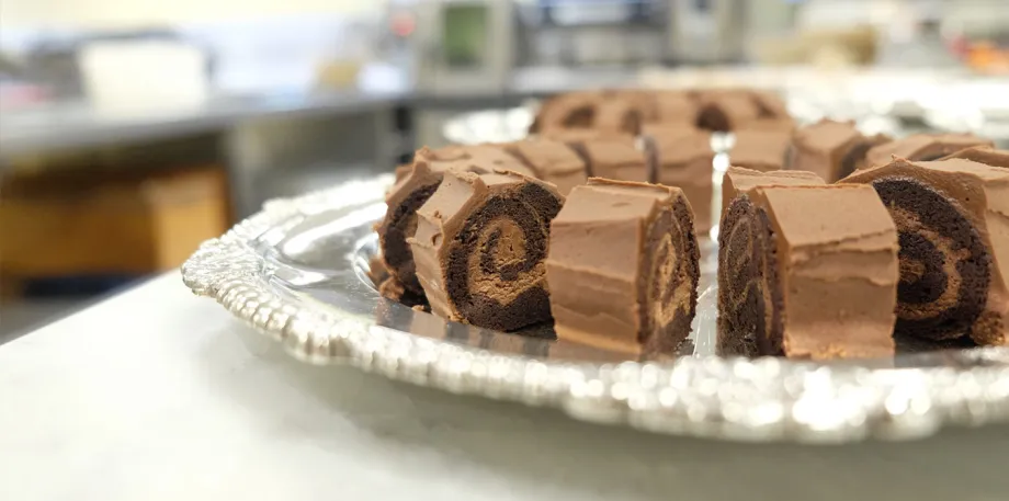 chocolate cake made at Buckingham Palace