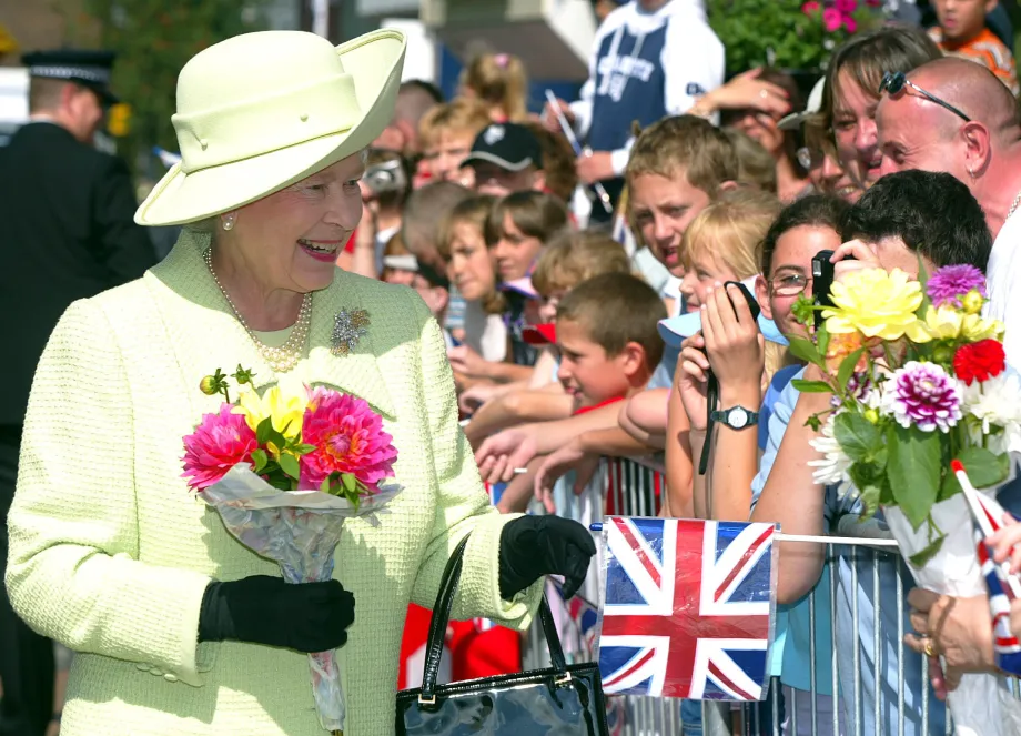 The Queen visits Preston in 2002