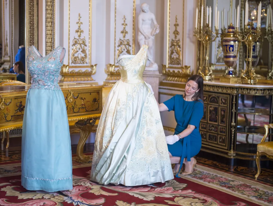 Dress worn by The Queen in 1958