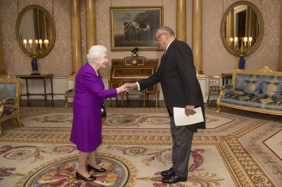 The Queen and Francis Blain