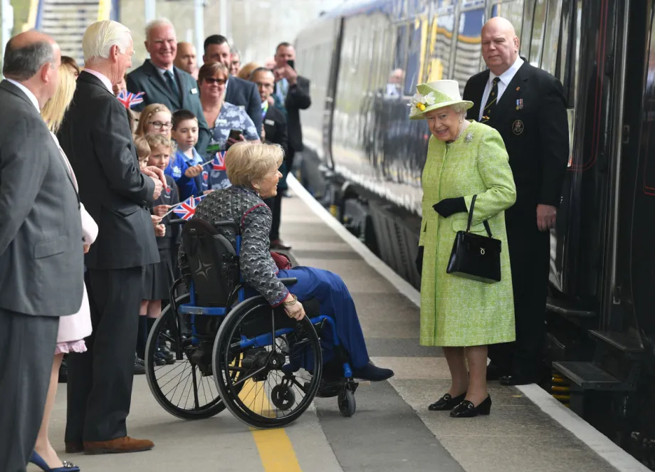 the-queen-somerset-train-station
