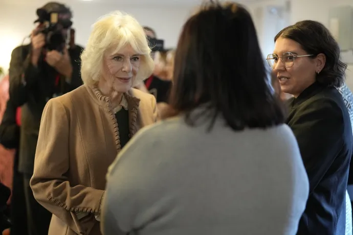 The Queen visits Women's Aid Swindon