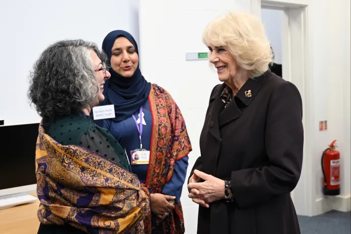 The Queen visits the Asian Women's Resource Centre