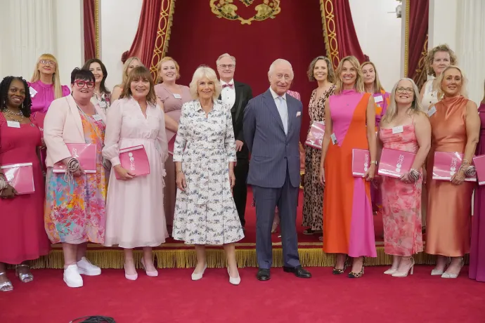 The King and Queen with the Change + Check Choir