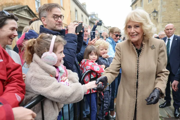 The Queen meets members of the community in Wiltshire