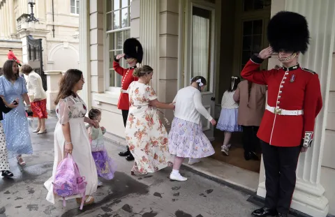 The Queen invites Dreams and Wishes to Clarence House