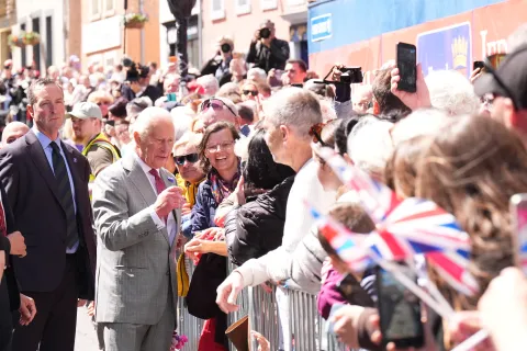 The King visits Jedburgh